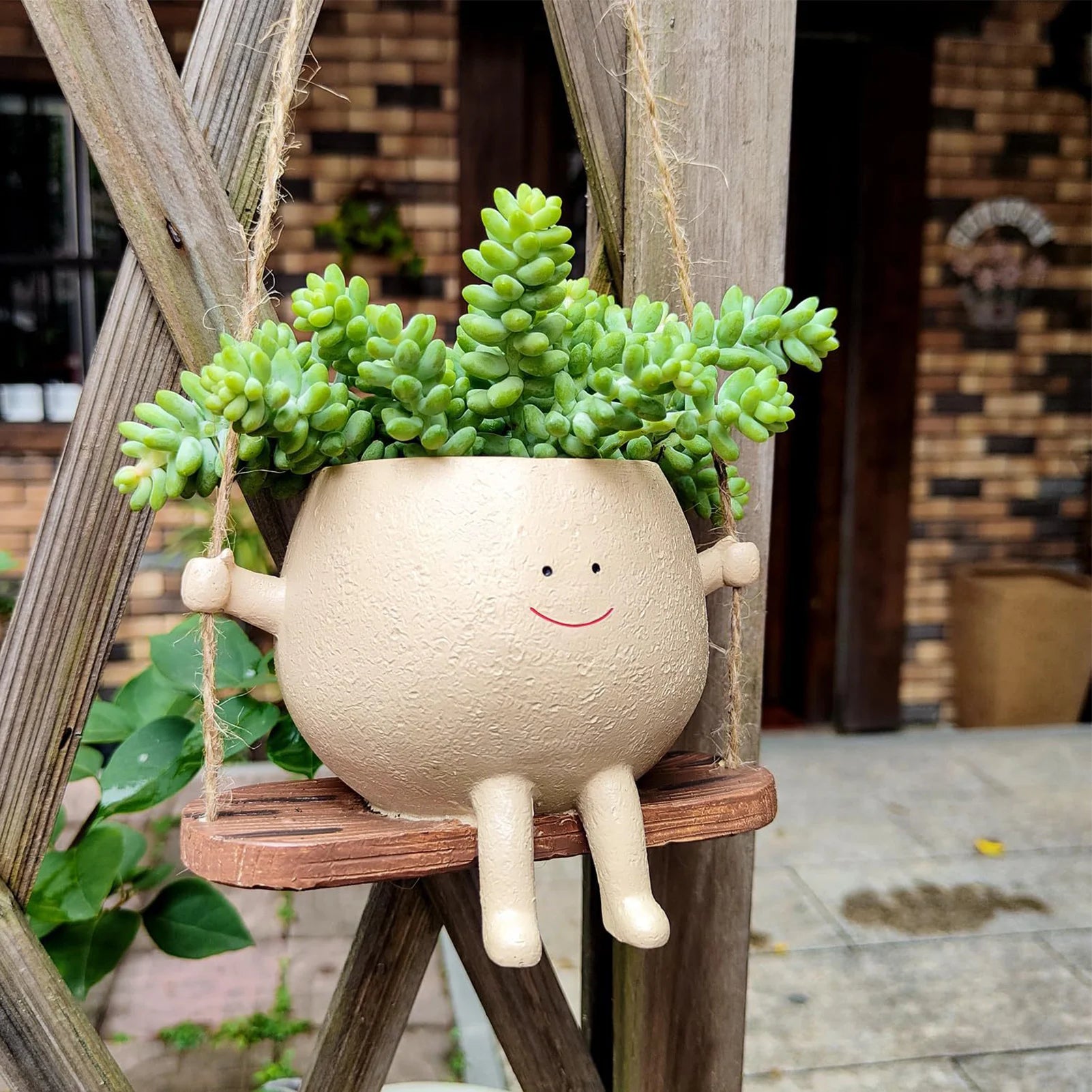 Swing Face Planter Pot Cute Smiling Face Resin Flower Pot Swing Succulent Flower Planter Wall Hanging Flower Pot Garden Supplies - Hocozy 